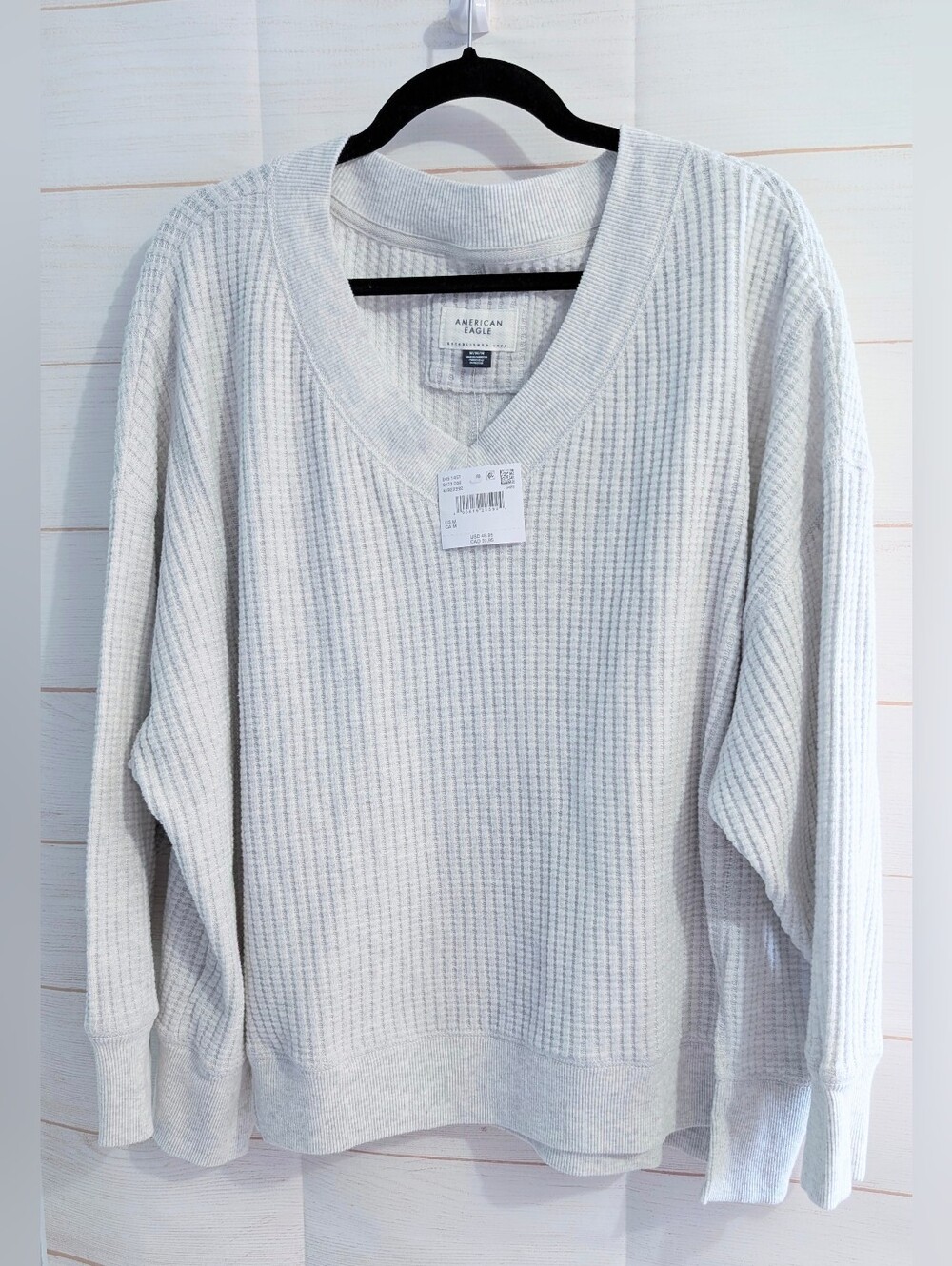 Nwt American Eagle Outfitters Women's Light Heather Gray Waffle V-Neck Sweater